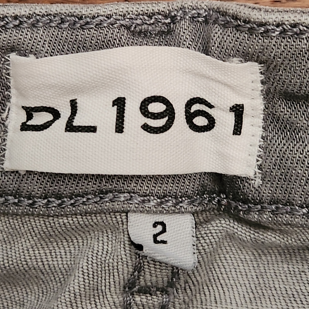 Dl1961 Chloe Skinny Frayed Hem Jeans Size 2 Color Grey or Howl - Picture 3 of 16